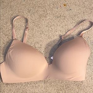 2 Victoria Secret Wireless Bras